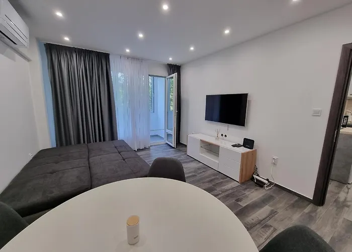 Daire Apartment's Ortakchiev